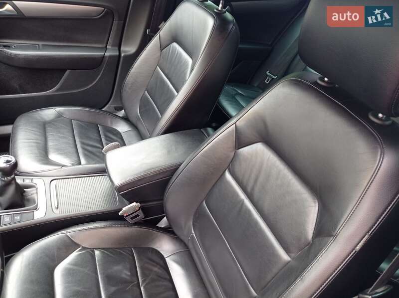 Універсал Volkswagen Passat 2011 в Львові