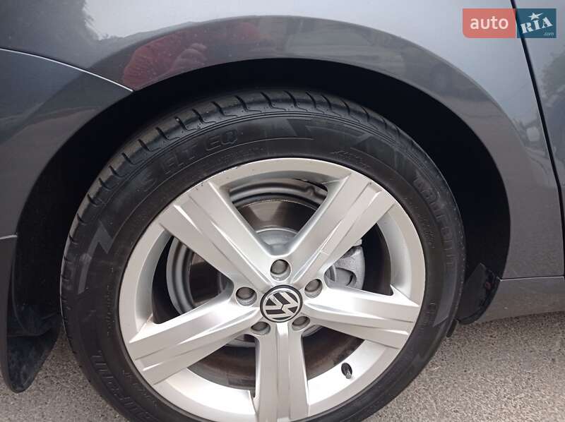 Універсал Volkswagen Passat 2011 в Львові