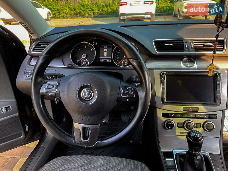 Универсал Volkswagen Passat 2012 в Берегово