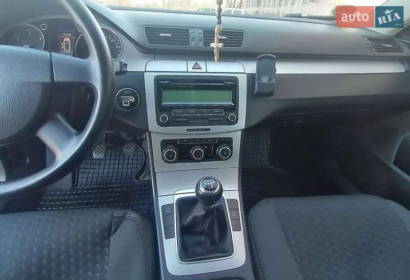 Универсал Volkswagen Passat 2010 в Рожнятове