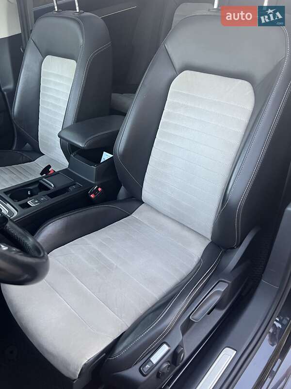 Универсал Volkswagen Passat 2015 в Житомире