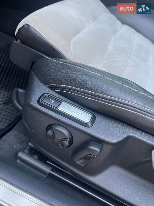 Универсал Volkswagen Passat 2015 в Житомире