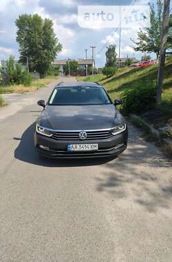 Універсал Volkswagen Passat 2015 в Києві