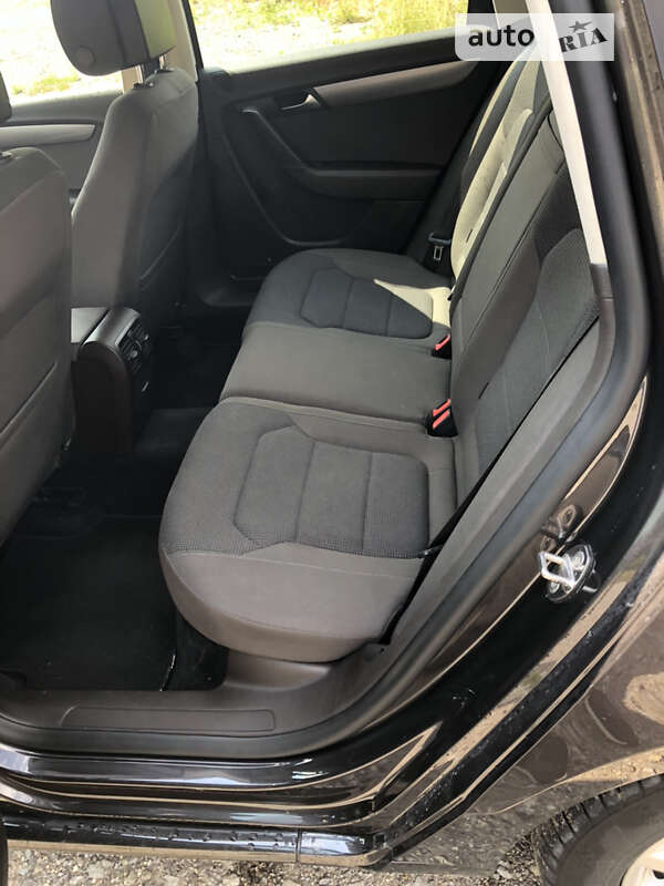Универсал Volkswagen Passat 2011 в Тернополе