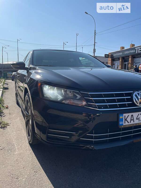 Седан Volkswagen Passat 2017 в Киеве