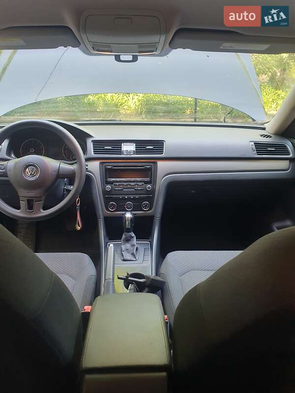 Седан Volkswagen Passat 2014 в Одессе