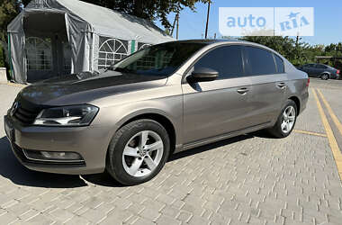 Седан Volkswagen Passat 2011 в Коломиї