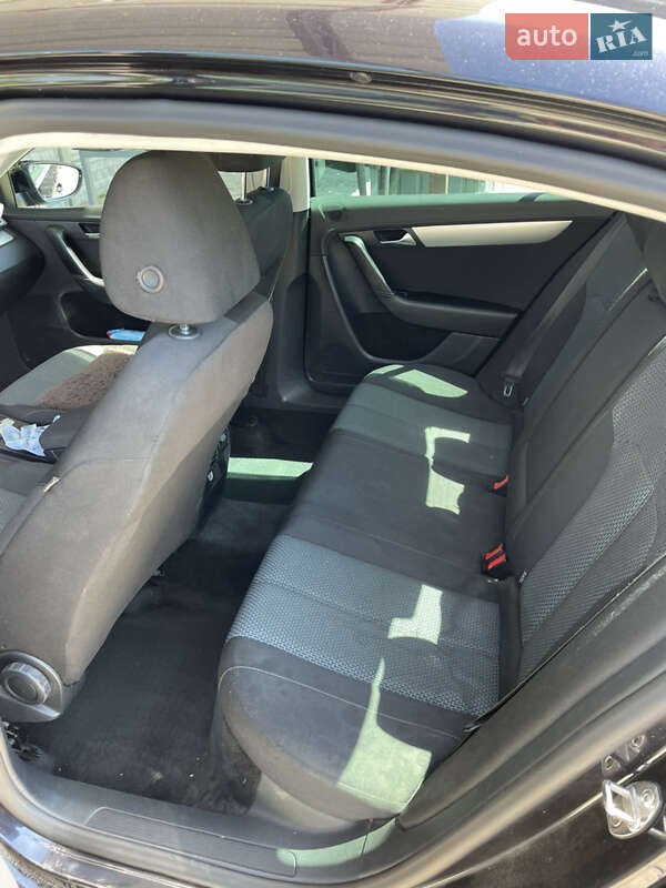 Седан Volkswagen Passat 2012 в Глыбокой
