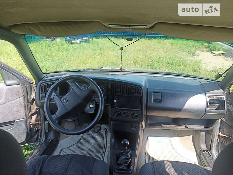 Універсал Volkswagen Passat 1989 в Калуші