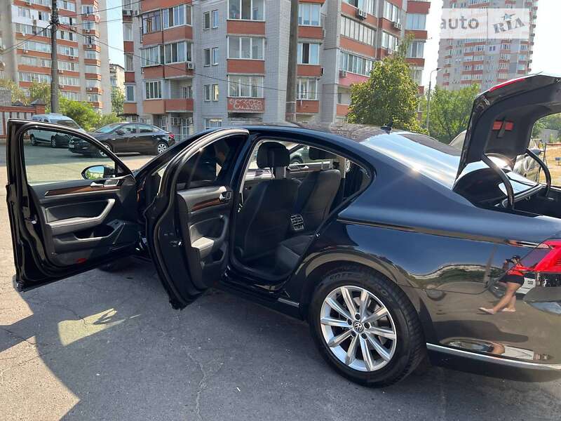 Седан Volkswagen Passat 2017 в Киеве