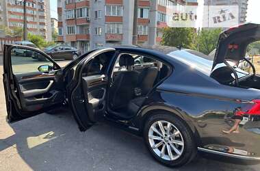 Седан Volkswagen Passat 2017 в Киеве