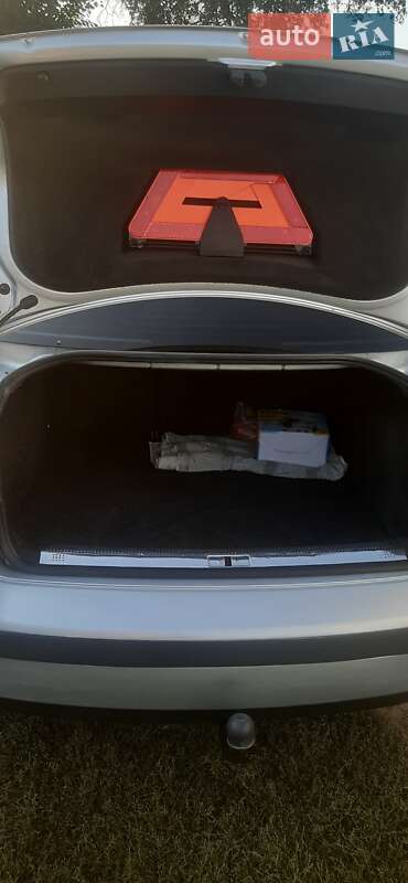 Седан Volkswagen Passat 2001 в Томашполі