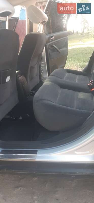 Седан Volkswagen Passat 2001 в Томашполі