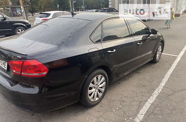 Седан Volkswagen Passat 2014 в Киеве