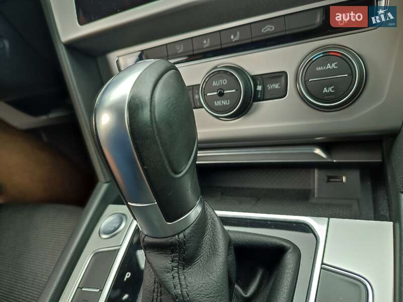 Універсал Volkswagen Passat 2017 в Вишгороді