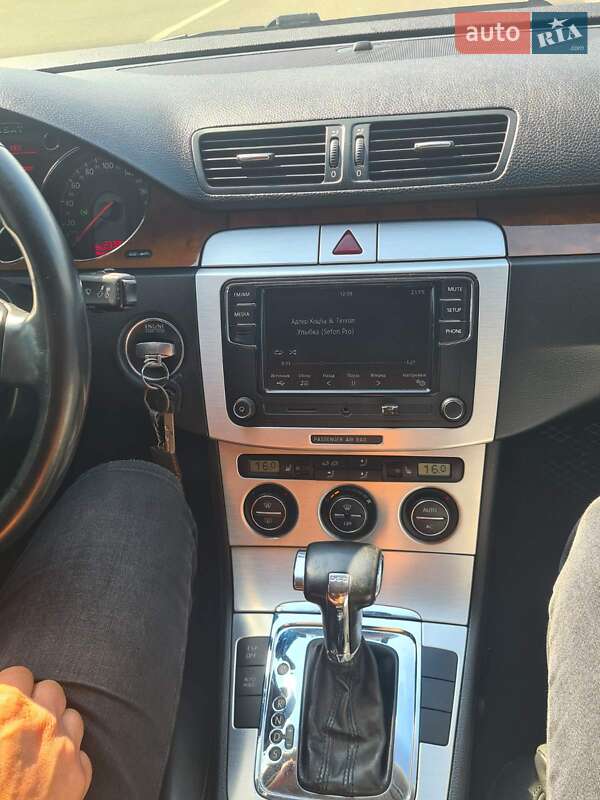 Седан Volkswagen Passat 2008 в Недригайліву