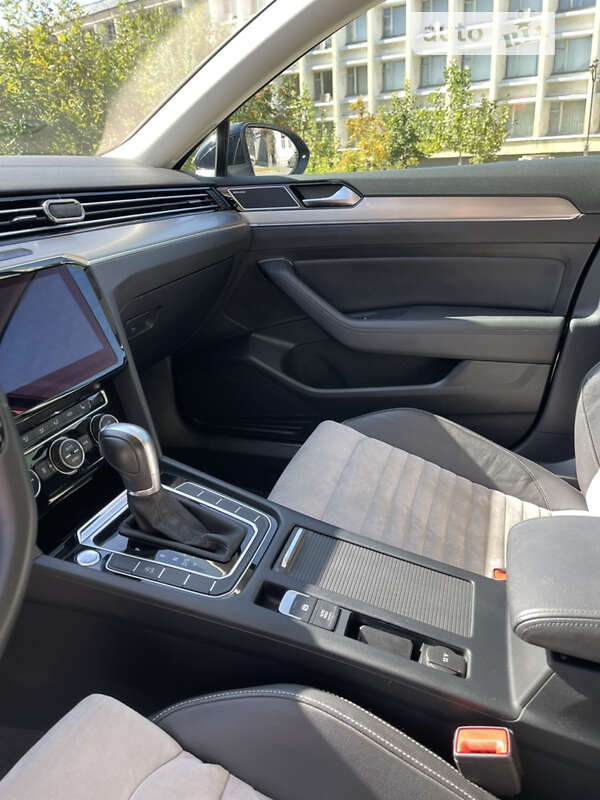 Універсал Volkswagen Passat 2017 в Запоріжжі