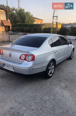 Седан Volkswagen Passat 2006 в Кропивницком