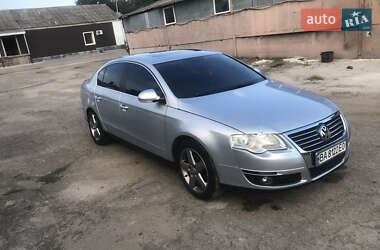 Седан Volkswagen Passat 2006 в Кропивницком