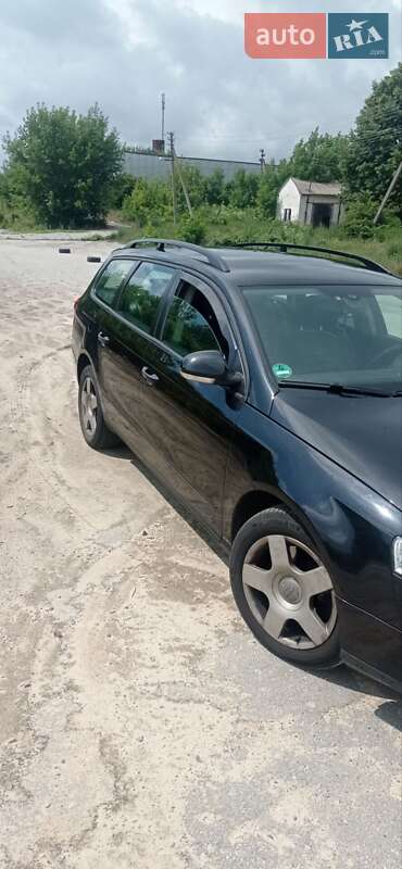 Универсал Volkswagen Passat 2009 в Софиевской Борщаговке