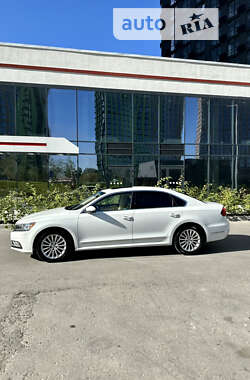 Седан Volkswagen Passat 2016 в 