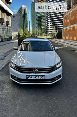 Седан Volkswagen Passat 2016 в 