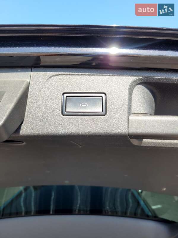 Универсал Volkswagen Passat 2017 в Ужгороде фото 11 Универсал Volkswagen Passat 2017 в Ужгороде