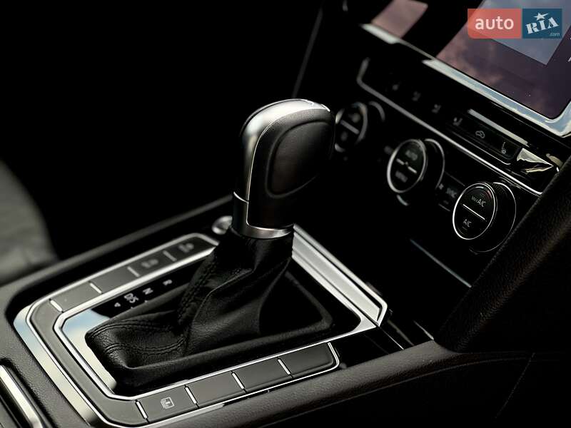 Седан Volkswagen Passat 2017 в Мукачево