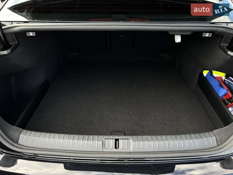 Седан Volkswagen Passat 2017 в Мукачево