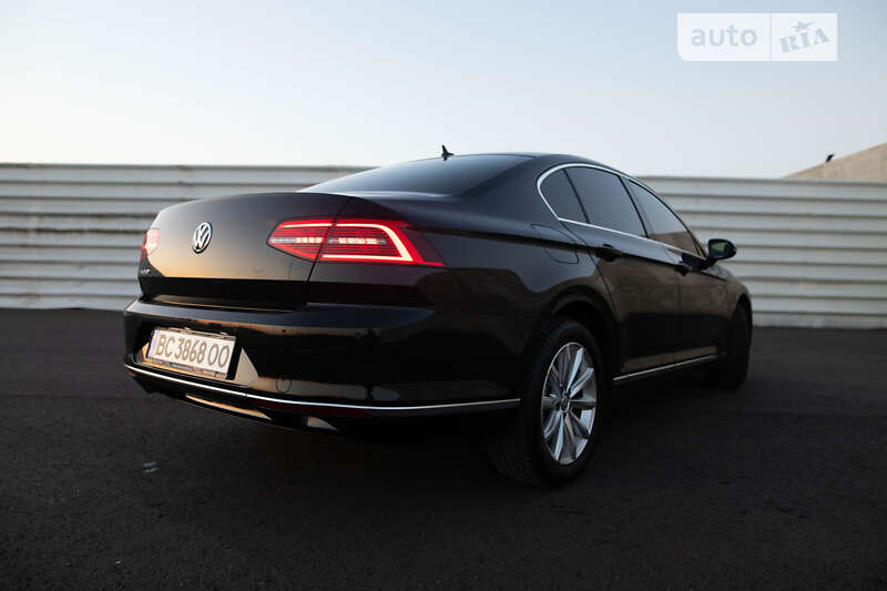 Седан Volkswagen Passat 2017 в Львове