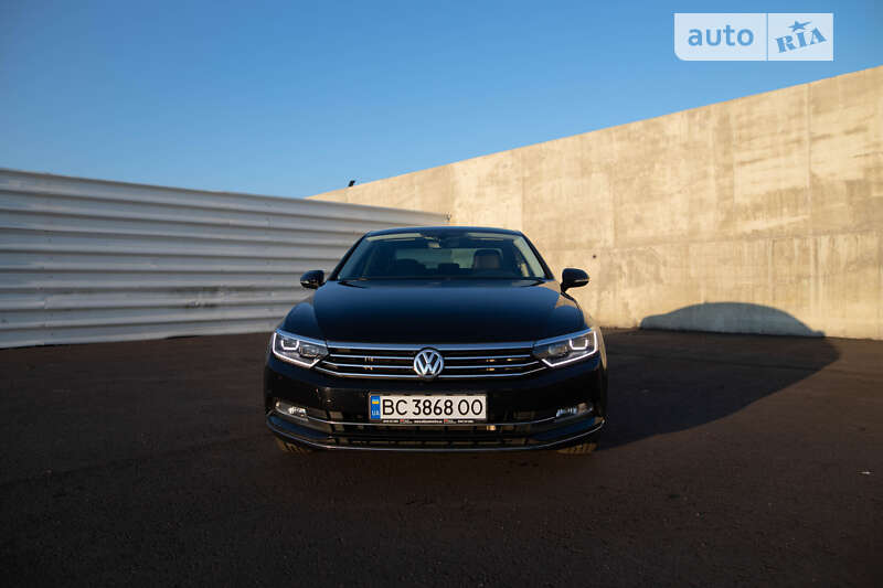 Седан Volkswagen Passat 2017 в Львове