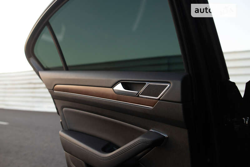 Седан Volkswagen Passat 2017 в Львове