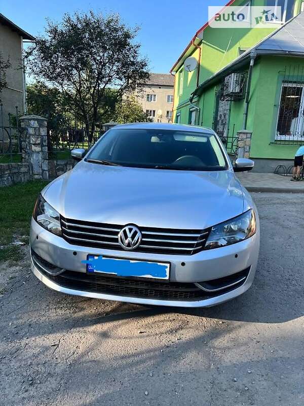 Седан Volkswagen Passat 2013 в Надворной