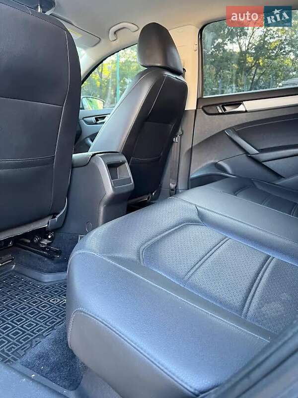 Седан Volkswagen Passat 2013 в Надворной