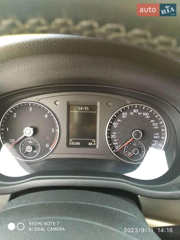 Седан Volkswagen Passat 2015 в Дрогобыче