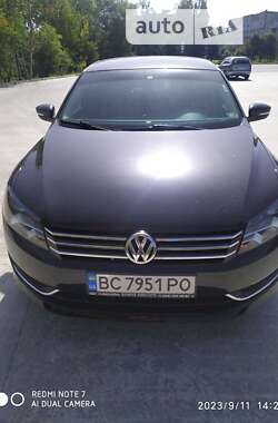 Седан Volkswagen Passat 2015 в Дрогобичі