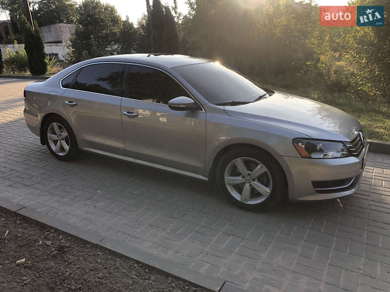Седан Volkswagen Passat 2011 в Прилуках