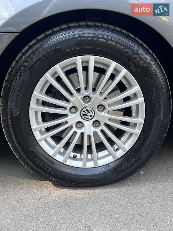 Седан Volkswagen Passat 2013 в Броварах