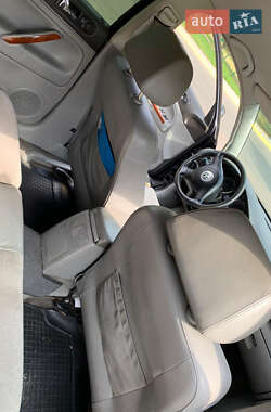 Универсал Volkswagen Passat 2002 в Вишневом