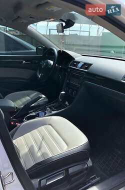 Седан Volkswagen Passat 2015 в 