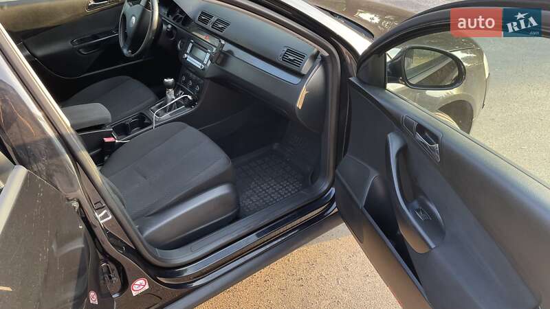 Универсал Volkswagen Passat 2006 в Луцке фото 19 Универсал Volkswagen Passat 2006 в Луцке