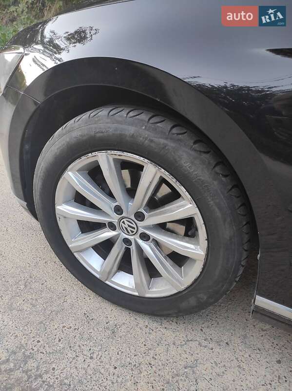Універсал Volkswagen Passat 2015 в Львові