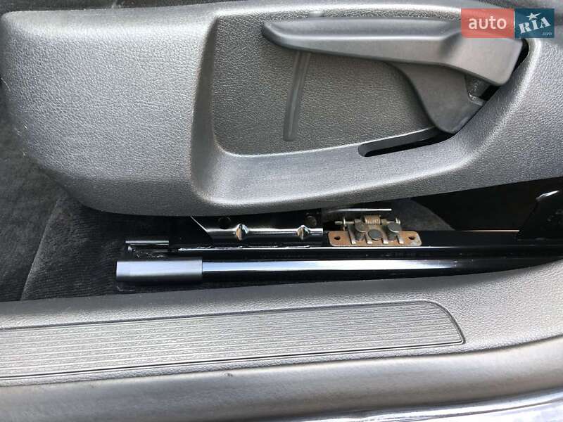 Універсал Volkswagen Passat 2011 в Львові