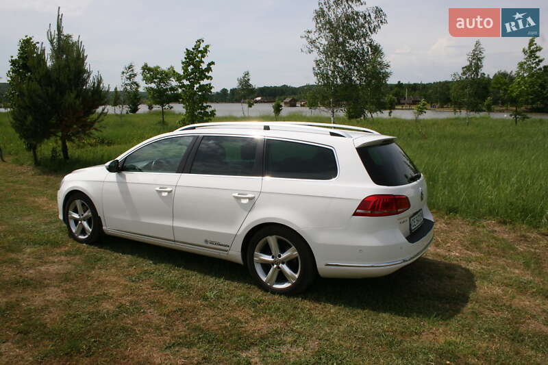 Универсал Volkswagen Passat 2011 в Черновцах
