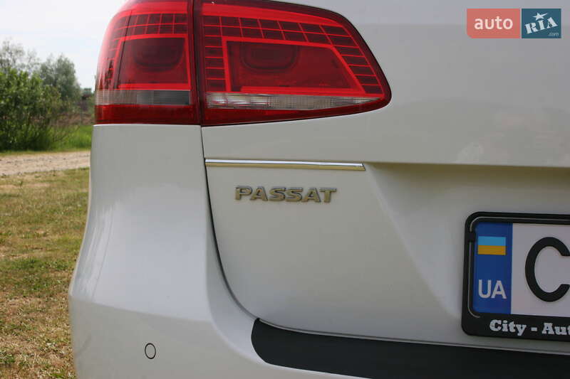 Универсал Volkswagen Passat 2011 в Черновцах