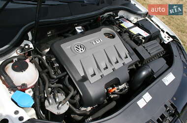 Универсал Volkswagen Passat 2011 в 
