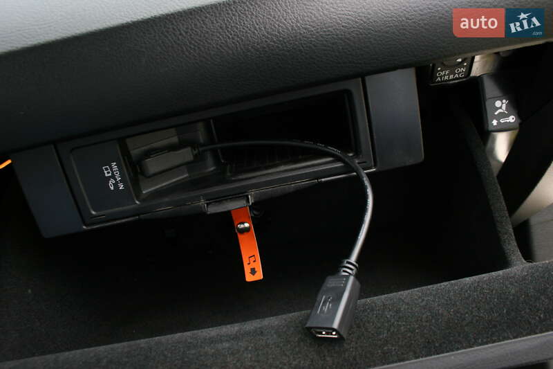 Универсал Volkswagen Passat 2011 в Черновцах