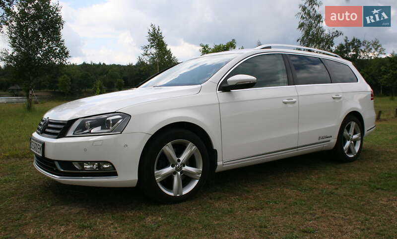 Универсал Volkswagen Passat 2011 в Черновцах