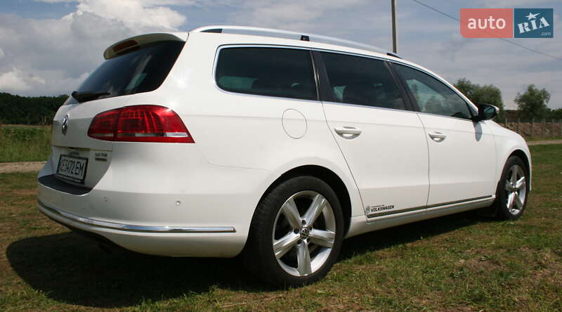 Универсал Volkswagen Passat 2011 в Черновцах