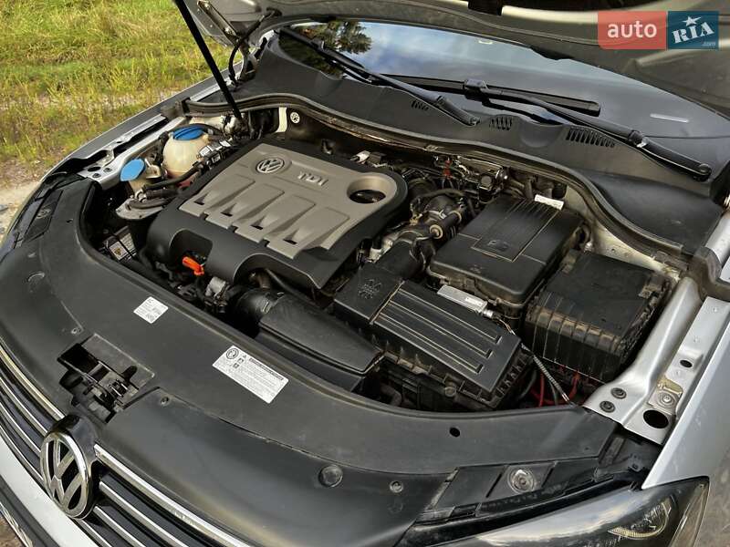 Универсал Volkswagen Passat 2011 в Львове